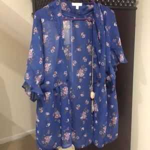 Loralette Kimono with Necklace - Brand New